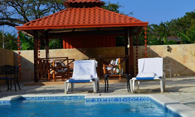 La Esplanada Apartment | Spacious 6BD Condo with Pool, Oceanfront Views & More