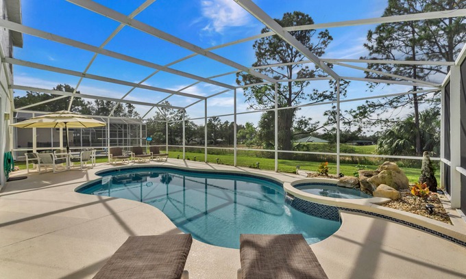 Highlands Reserve Villa | Family-Friendly 6Bed Villa with Pool & Iconic Themes