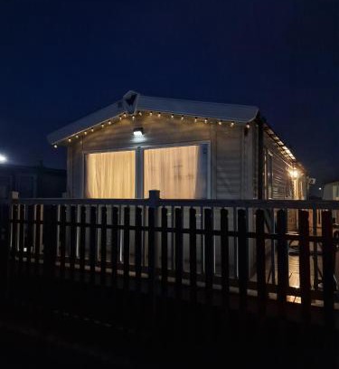 Kinmel Bay House | 6Berth- Pet Friendly- Free Parking- CloseToCoast