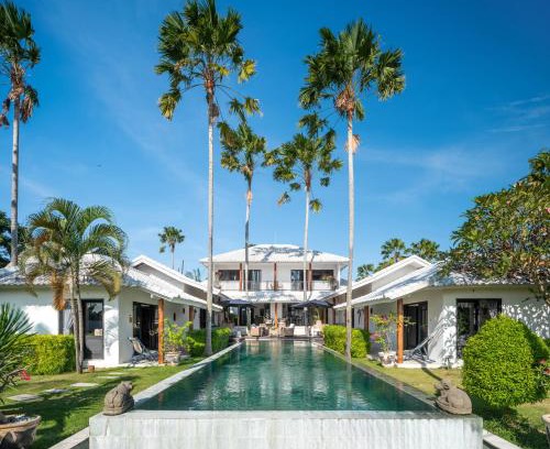 Berawa Villa | Gorgeous 6BR Villa Allegria Canggu with Pool & Beach Access