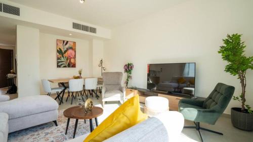Abu Dhabi House | 6br Signature Villa Playground