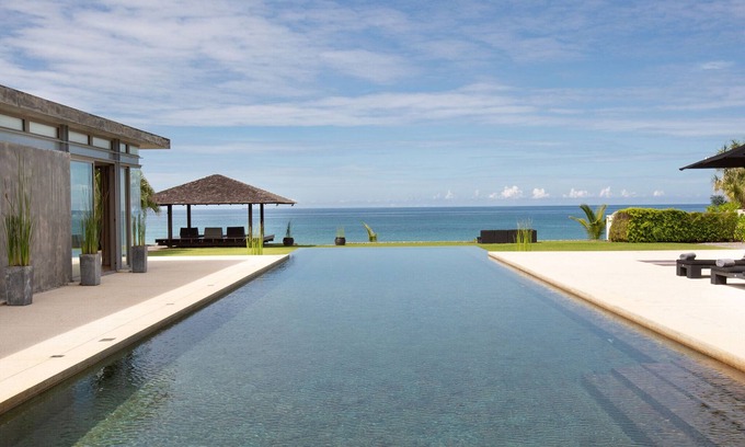 Khok Kloi Villa | Stylish 6BR Villa with Enormous Garden Near Natai Beach