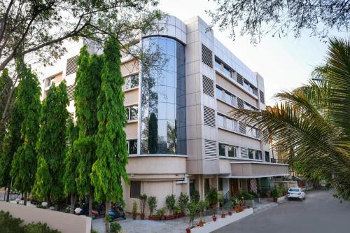 Kasarwadi Hotel | Convenient Stay at 7 Apple Hotel Pimpri Pune with Breakfast