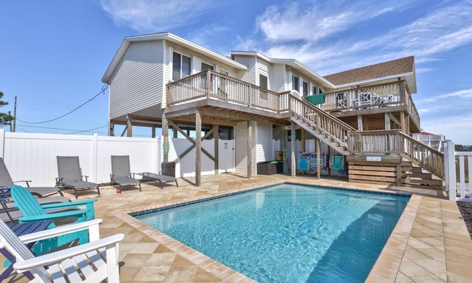 Alligator Point House | Stunning 7 Bedroom Beach House with Pool & Ocean View