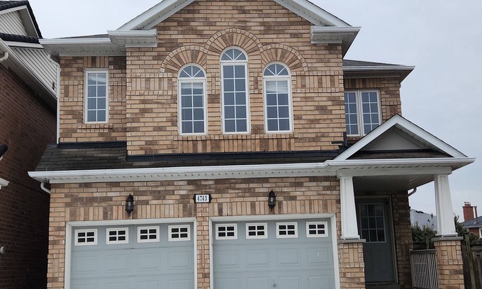 East Credit House | 7 Bedroom Detached House with huge backyard in the Heart of Mississauga!