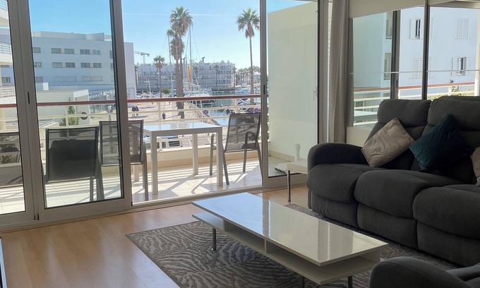 Telheiro Apartment | 7 Degrees South, Luxurious 2 Bedroom Marina Water Side Apartment