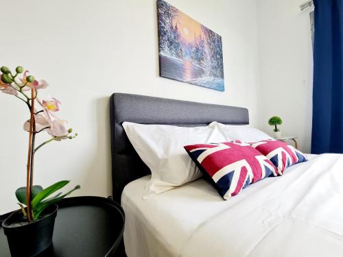 Bandar Puchong Jaya Apartment | Relaxing 3-Room Koi Kinrara Suite with Pool & Ocean View