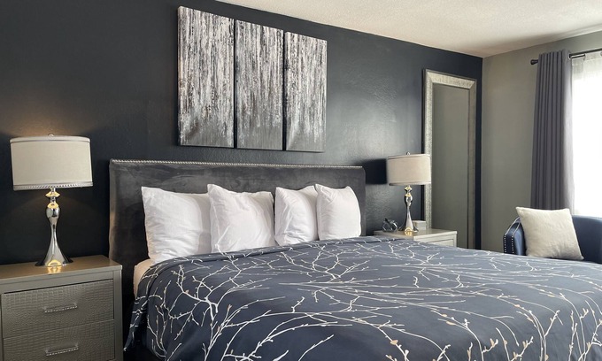 Two Harbors Apartment | Lake View Retreat: Steps from Burlington Bay, Rated 9.8