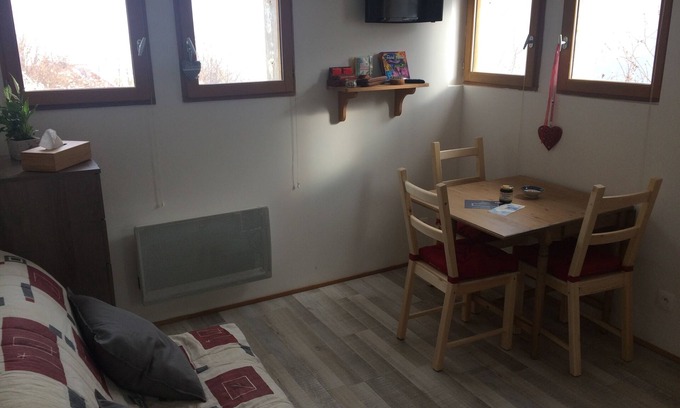 Engins Cottage | Cozy 4-Person Gîte Near Lans en Vercors - Rated 9.8/10