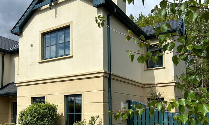 Kenmare Condo | 7 Oakwood Manor Kenmare