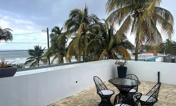 Guaniquilla Hotel | Idyllic Ojo Del Buey: Boutique Room with Ocean Balcony