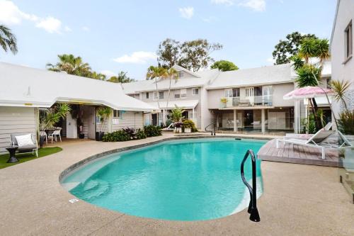 Noosaville Apartment | Relaxing Pelican Beach Resort with Pool & Family Amenities