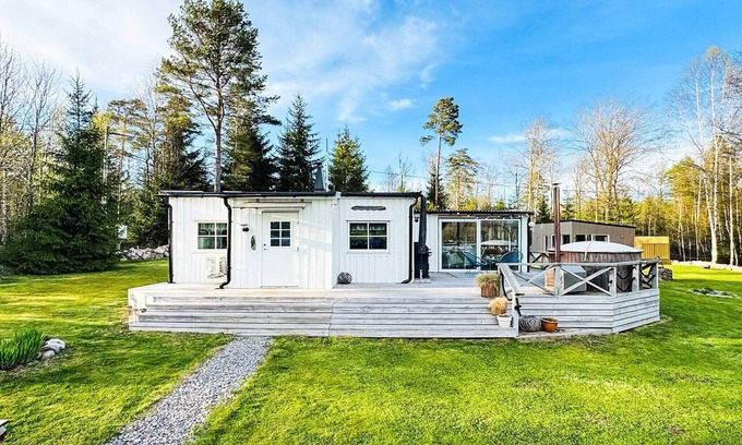 Hestra House | 7 person holiday home in Hestra