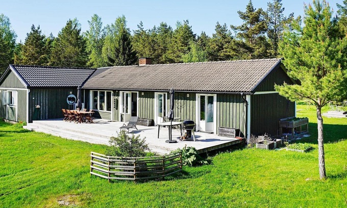 Osthammar Municipality House | 7 person holiday home in GRÄSÖ