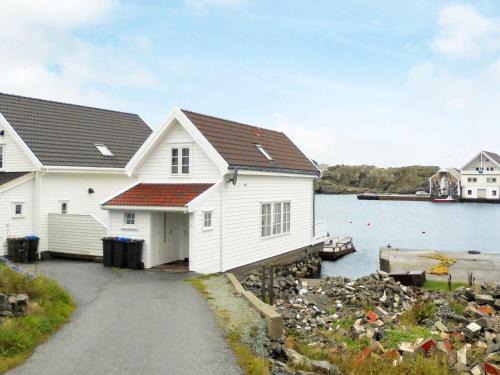 Utsira House | Pet-Friendly Holiday Home Sørevegen for Family Getaways