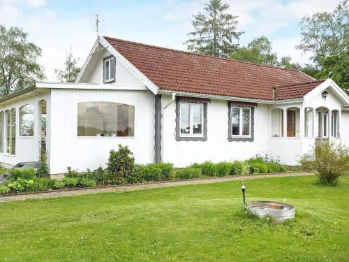 Vara Municipality House | Family-Friendly 7-Person Holiday Home in VARA, Rated 9.5/10