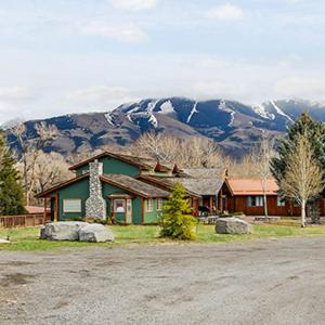 Emigrant Hotel | Experience 7 Point Ranch: Family & Pet-Friendly Retreat