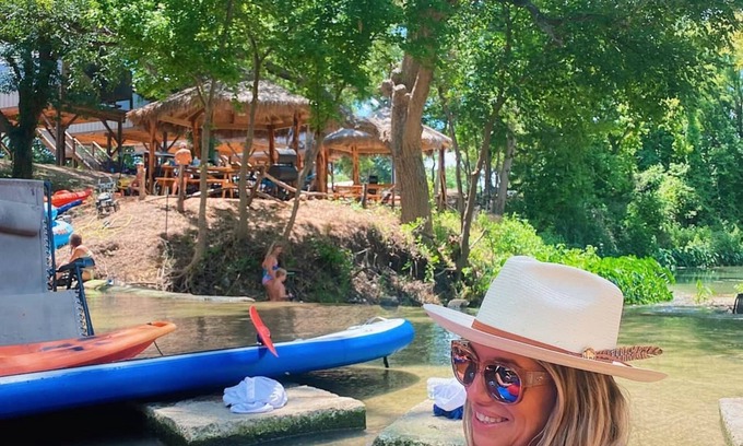 Sutherland Springs Cabin | Discover Son’s Rio Cibolo Safari Cabin with Pool & Spa
