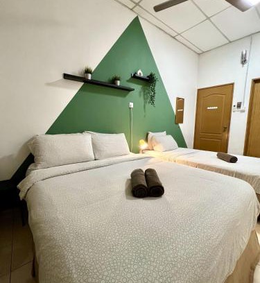 Kuala Berang House | Cozy 7 STAY #1 at Kuala Berang - Free WiFi & Netflix