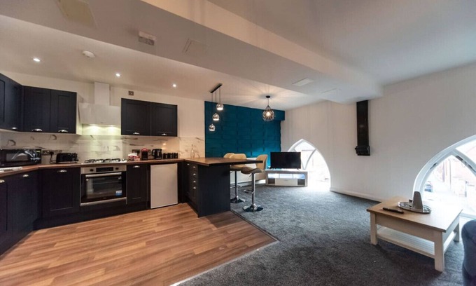 Newark Apartment | Cozy 3-Bedroom Stay at The Old Chapel in Newark