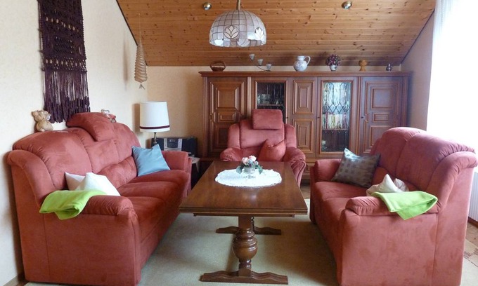Igersheim Apartment | Cozy 70 m² Apartment with Kitchen for Two Guests
