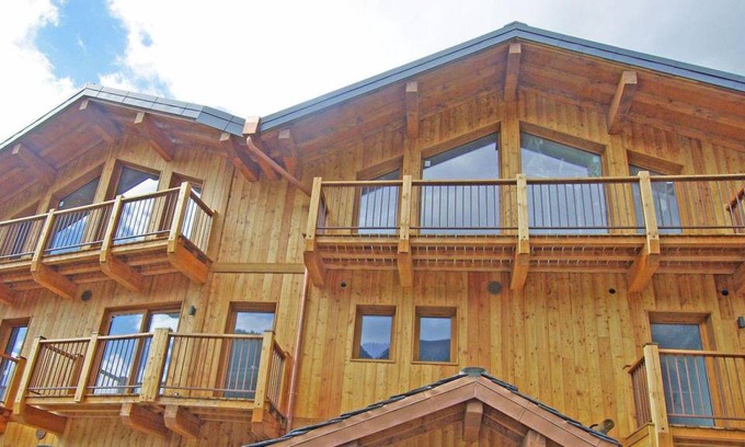 Champagny-en-Vanoise Apartment | Spacious 2-Bedroom Apartment with Pool Access for Families