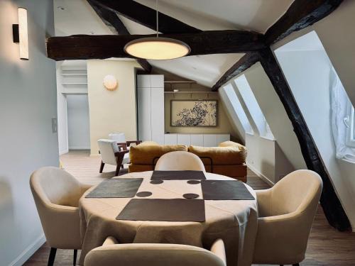 Gaillon Apartment | 70 m2, ideally located in central Paris