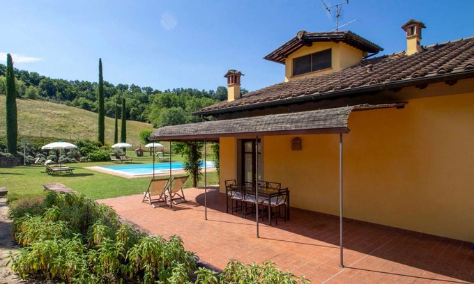 San Giovanni Valdarno Villa | Spacious 1-Bedroom Villa with Pool for Up to 6 Guests