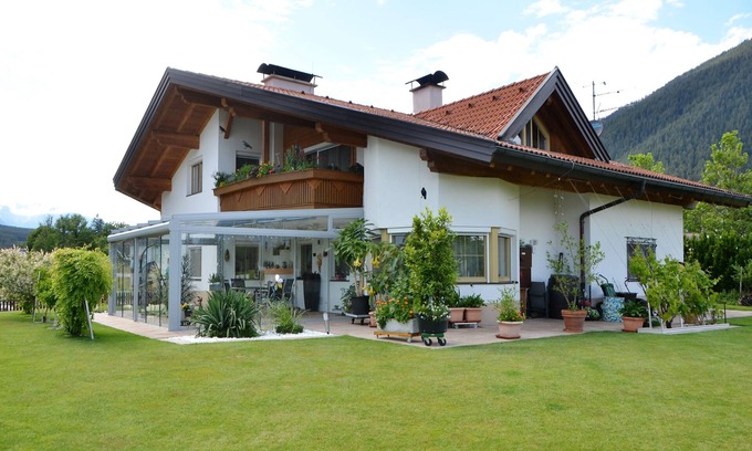Obsteig Apartment | Spacious Mountain Apartment with Pool and Lake View