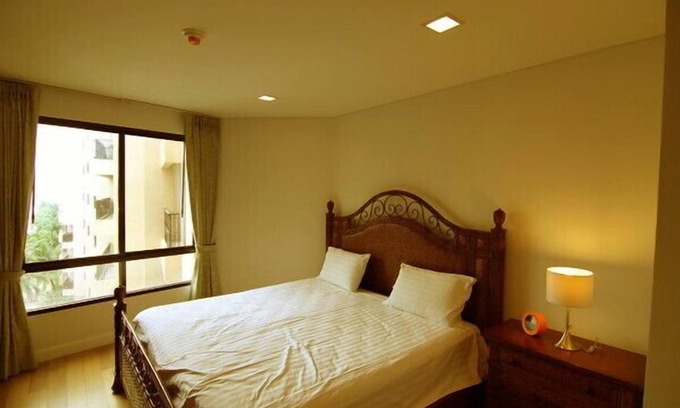 Nong Kae Apartment | Moroccan-Style 3BR Condo with Ocean View & Pool Access