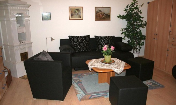 Erdberg Apartment | Spacious 70m² Apartment with Private Garden Access
