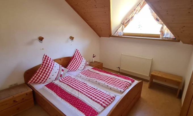 Grainet Apartment | Stylish Two-Story Apartment Ideal for Four Guests