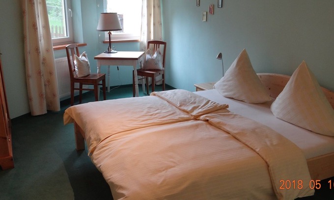 Rudolphstein Apartment | Spacious Two-Bedroom Apartment with Terrace and Breakfast