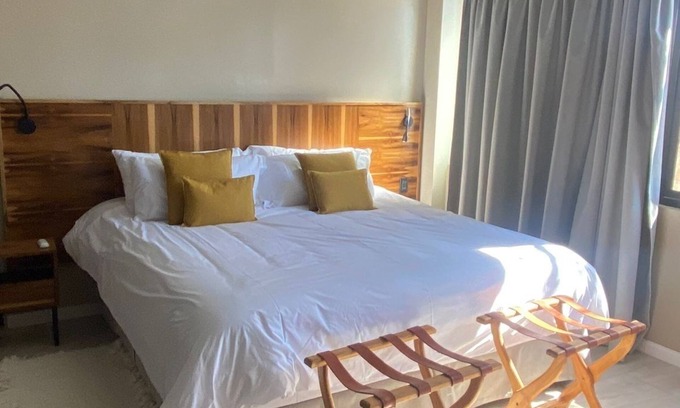 Mendoza City Center Hotel | Cozy 718 Rufino Petit Hotel with Spa and Family Amenities