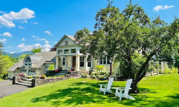 Manchester House | Experience Luxury at 7200 sf Villa & Barn on Manchester Estate
