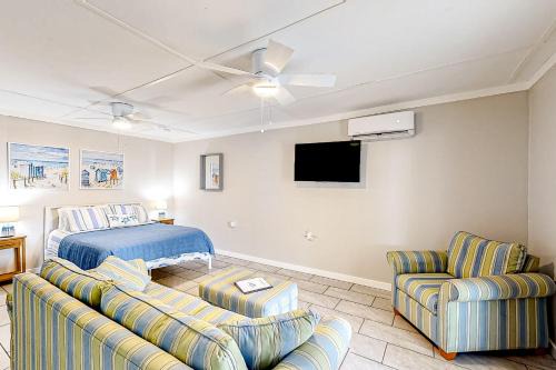 Perdido Key Coves One Apartment | Family-Friendly Retreat at 7213 Flood Reef - Unit 2