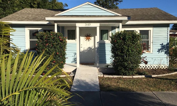 Gulfport House | Family-Friendly 2-Bedroom House – Eco & Child Safe Stay
