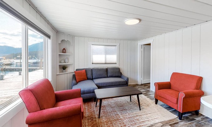 Bayview Boat Rental | Spacious Boat Retreat with 2 Bedrooms for Up to 9 Guests