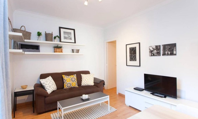 Barceloneta Apartment | 75 m² Apartment ∙ 3 bedrooms ∙ 3 guests