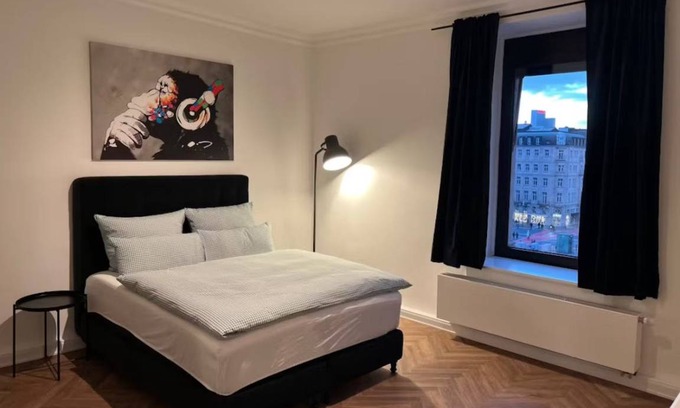 Altstadt Resort | Cozy 100 m² Private Room with Kitchen for Solo Travelers