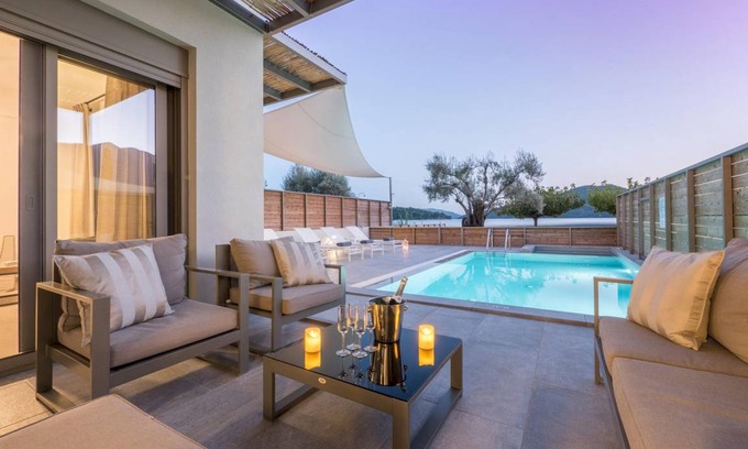 Perigiali Villa | Spacious 2-Bedroom Villa with Private Pool for 4 Guests