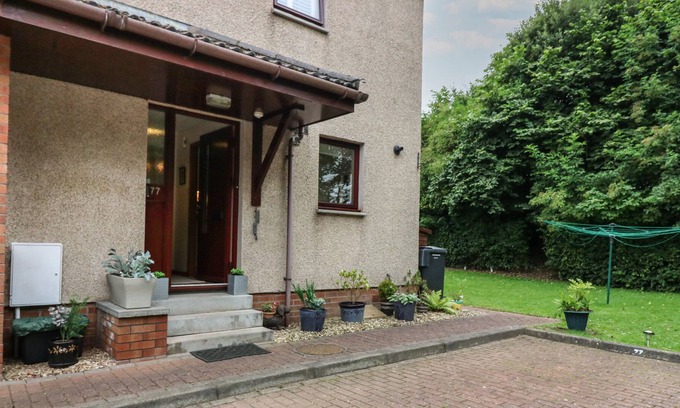 Stonehaven Cottage | 77 MALCOLM'S MOUNT WEST, with a garden in Stonehaven
