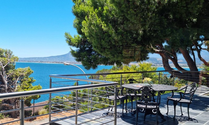 Mountainside House | 79 Protea - Breathtaking Sea and Mountain Views Await
