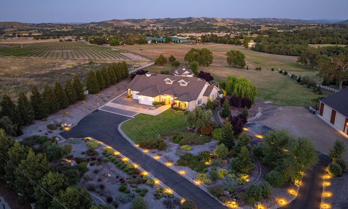 Templeton House | Enchanting 7BR Farmhouse & Barn Estate with Pool and Spa