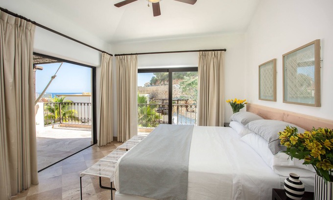 Centro House | Elegant 7Br/8bth Retreat Near Town with Oceanfront Views
