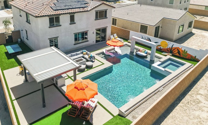 Coachella House | 7BR Escape/Pool, Game Room/Golf/Sleeps 19