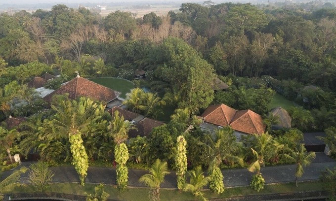 Buduk Villa | Discover a 7BR Villa in Tabanan with Private Pool!