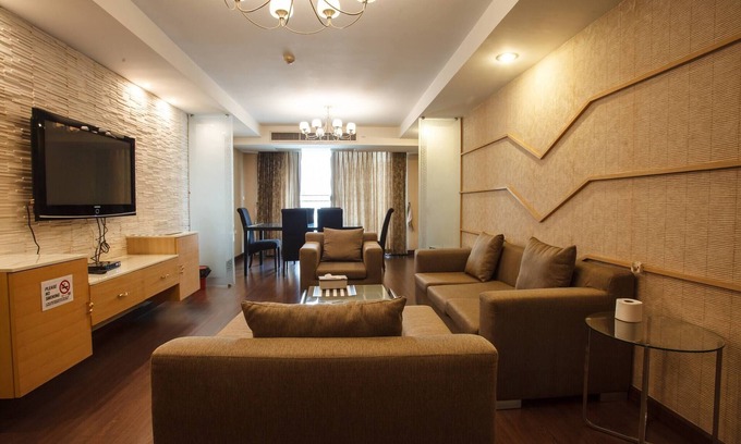 Khlong Toei Nuea Apartment | Spacious 3-Bedroom Retreat in Downtown Bangkok