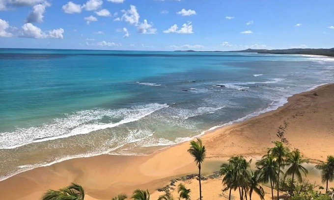 La Pared Condo | Beachfront Bliss at 7th Heaven Condo with Ocean Views