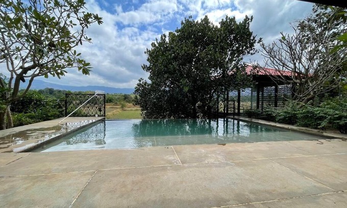 Karjat Villa | Cheerful 7th Sky Villa with Pool & Family Amenities